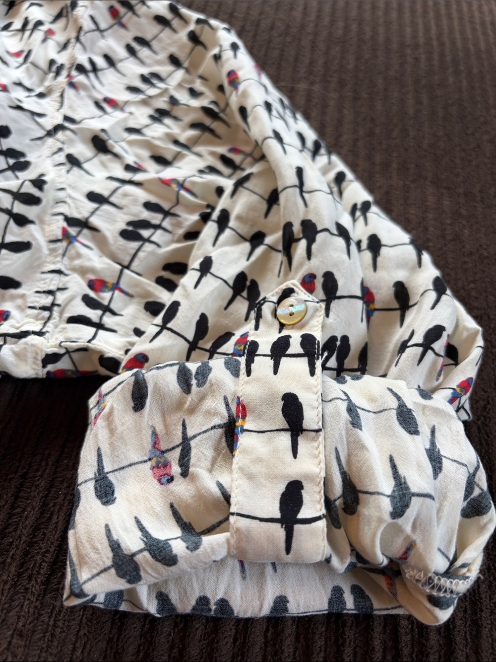 Jane and Delancey Birds on a Wire (Parrots) button front Roll-tab sleeve Blouse - Picture 16 of 17